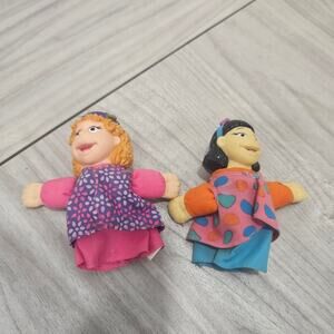 The Puzzle Place Finger Puppets Set of 2 Jody Silver Julie Woo Vintage RUSS
